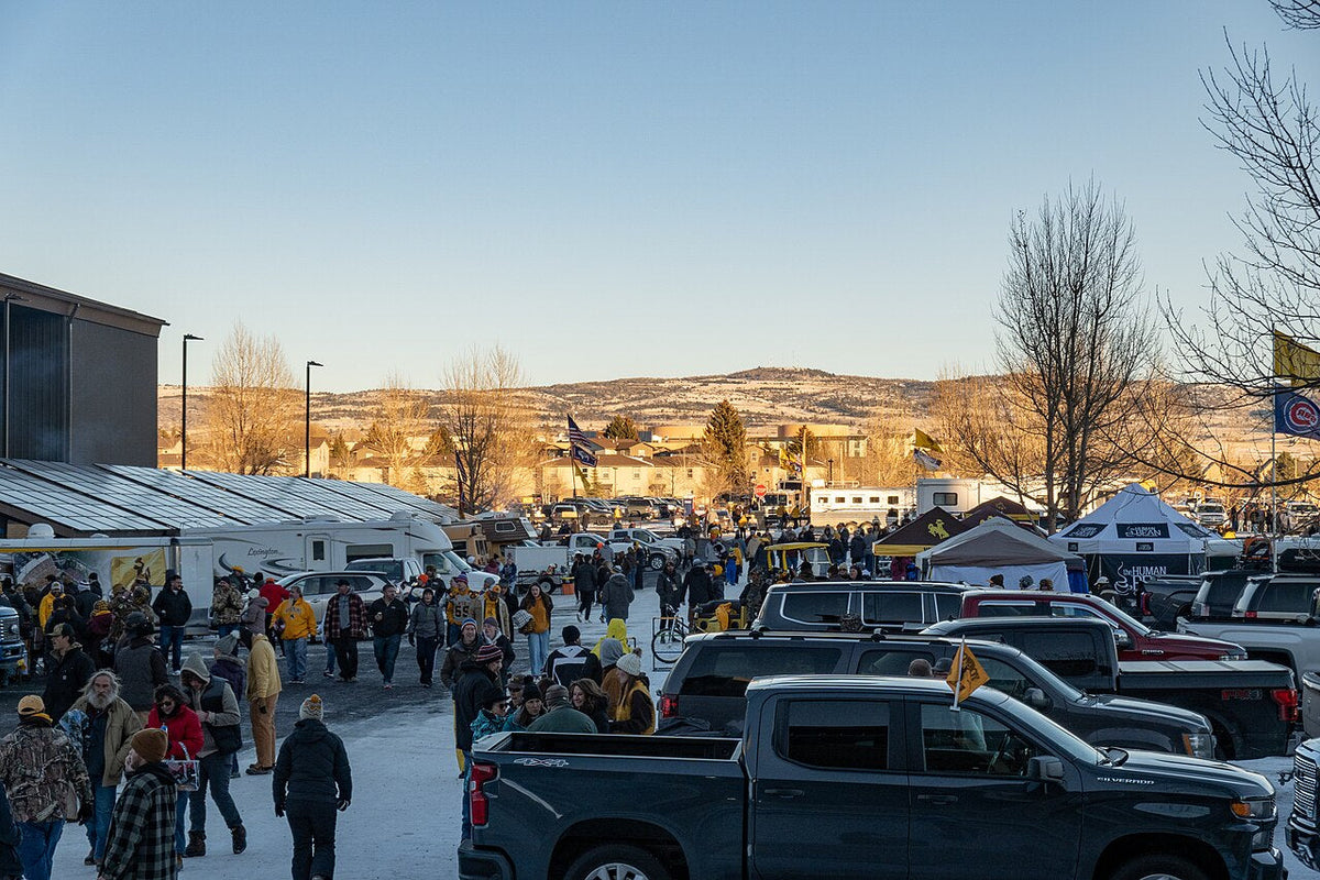 Train Horn Battery Charge Time and Spare-Pack Planning for an All-Day Event (and Why You Can't Run It on the Charger)