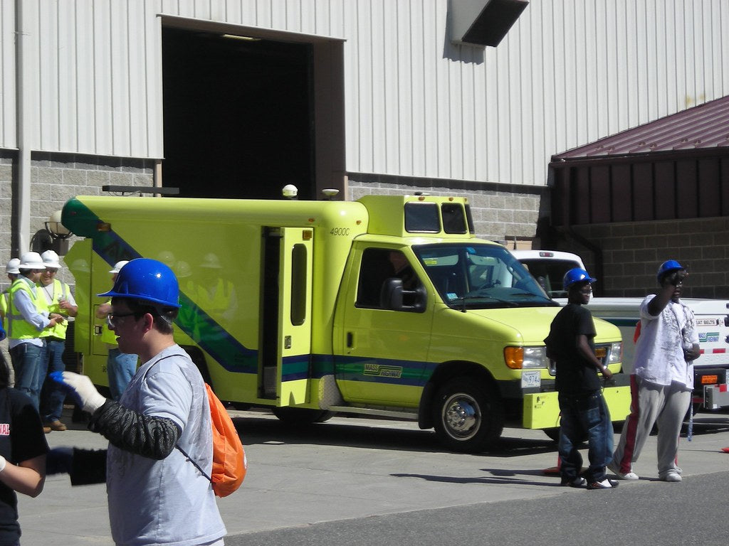 Train Horns for Work Trucks, Fleet Vans, and Job Sites — Signaling That Cuts Through Machinery Noise